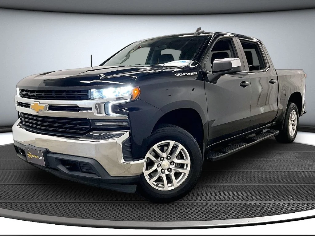 Used 2019 Black Chevrolet LT image 3