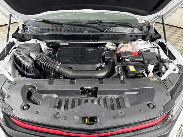 Used 2024 White Chevrolet LT image 29