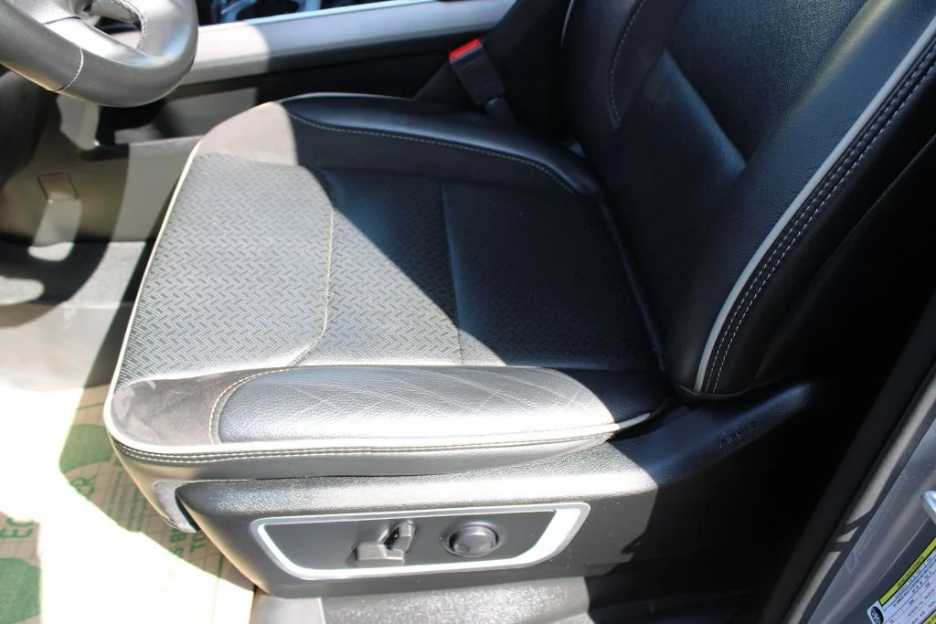 Used 2022 Silver Ram Laramie image 15