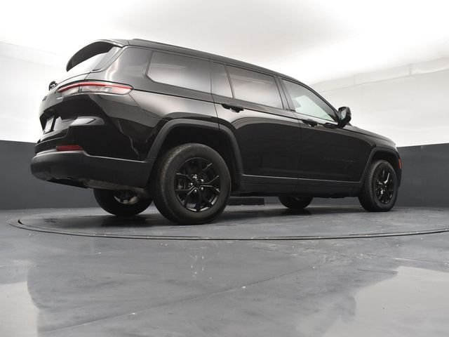 Used 2024 Black Jeep Altitude X image 24
