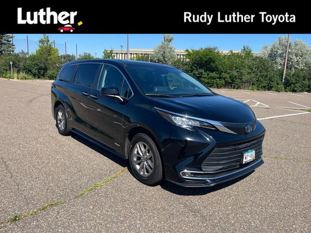 2021 Toyota Sienna XLE