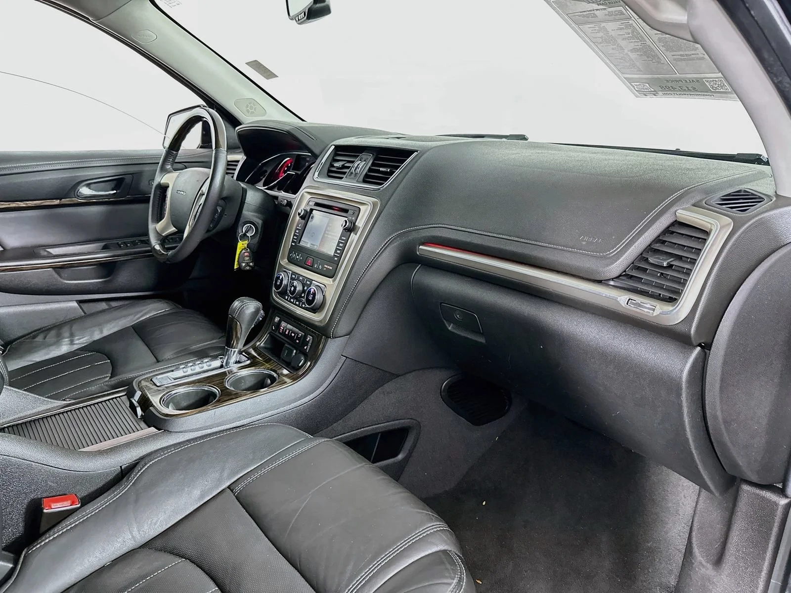 Used 2015 CARBON BLACK METALLIC GMC Denali image 32