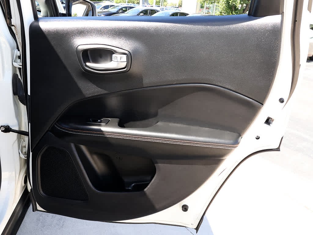 Used 2018 White Clearcoat Jeep Latitude image 28