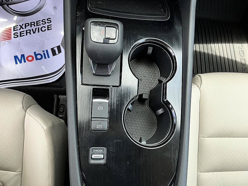 Certified Used 2023 Pearl White Tricoat Nissan SV image 19