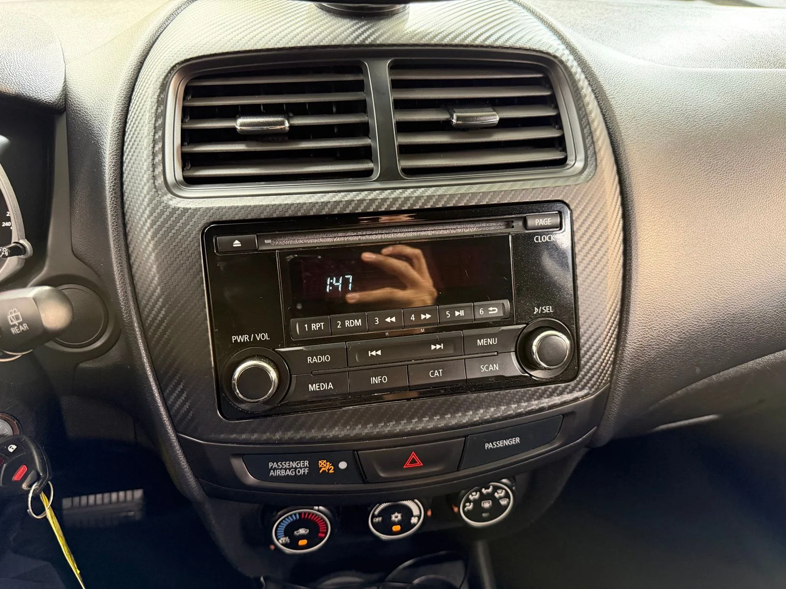 Used 2015  Mitsubishi ES image 32
