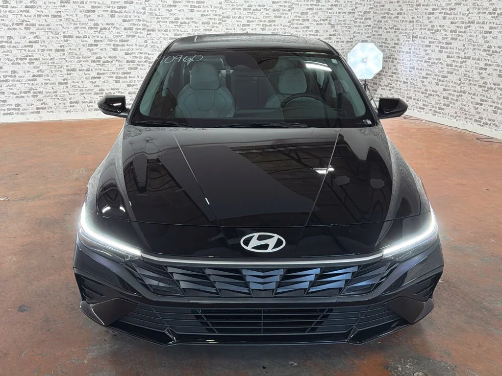 New 2026 Abyss Black Hyundai SEL Sport Plus image 2