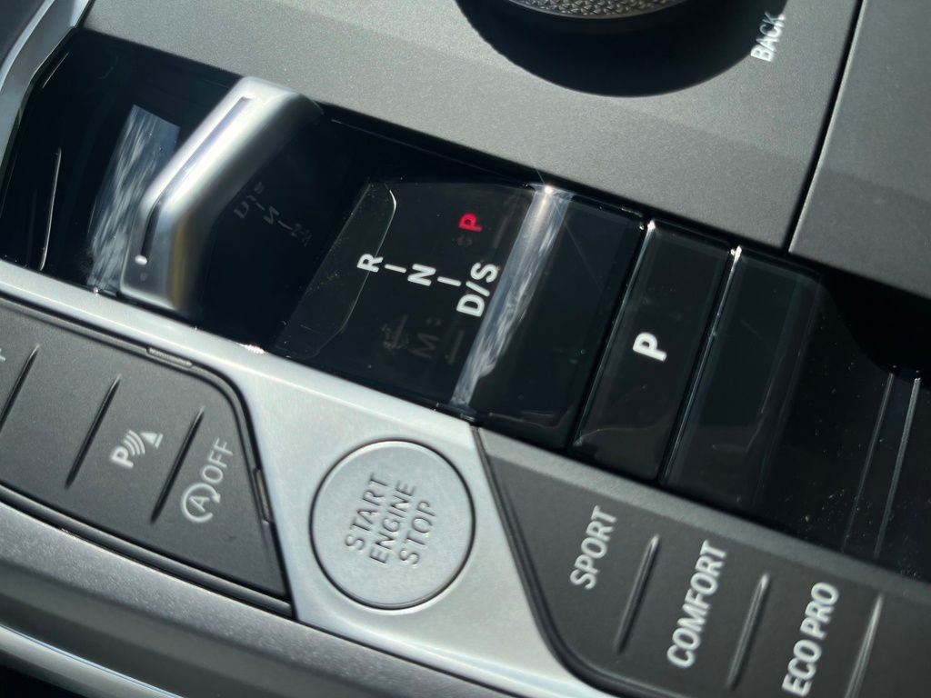 2025 BMW 2 Series 230i - Photo 19