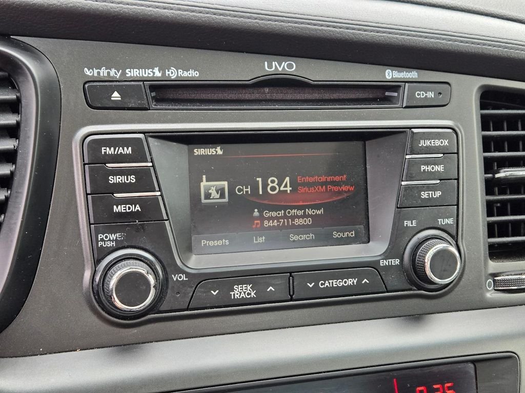Used 2012 Silver Kia EX image 24