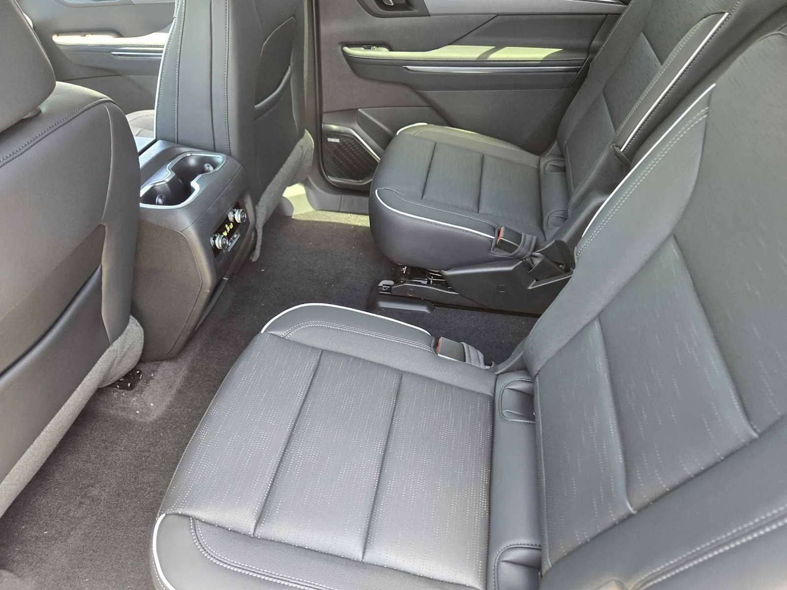 2026 Buick Enclave Sport Touring - Photo 18