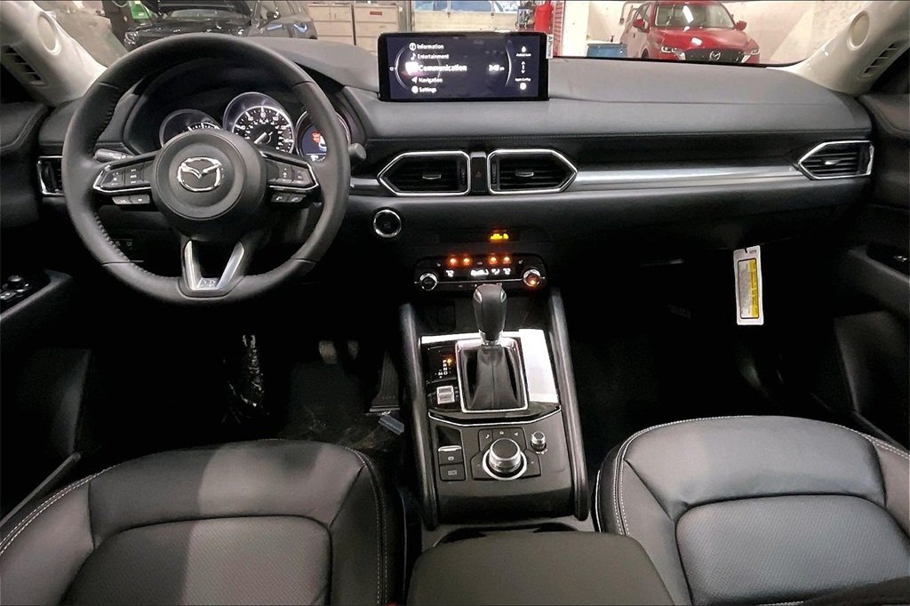 2025 MAZDA CX-5 - Image 4