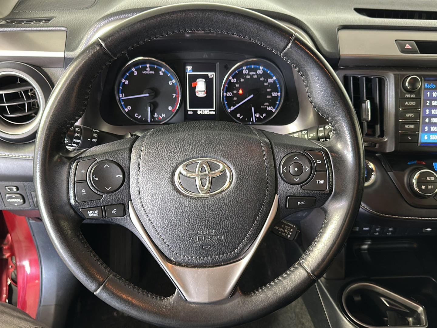 Used 2018 Pearl Toyota Limited image 13