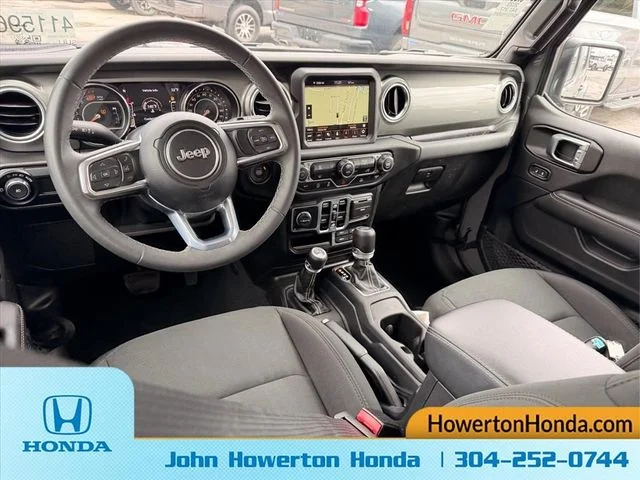 Used 2023 Gray Jeep Sahara image 12