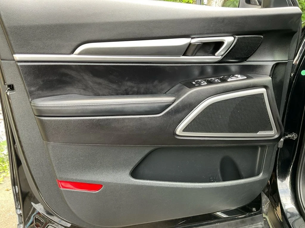 Used 2021 Black Kia S image 34