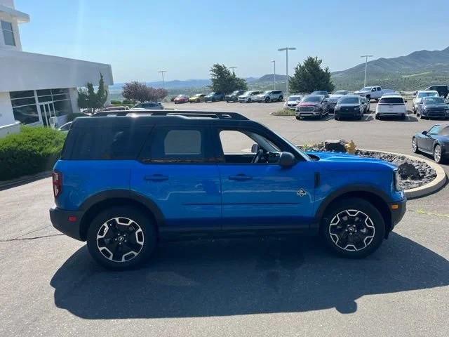 Used 2025 Blue Metallic Ford Outer Banks image 7