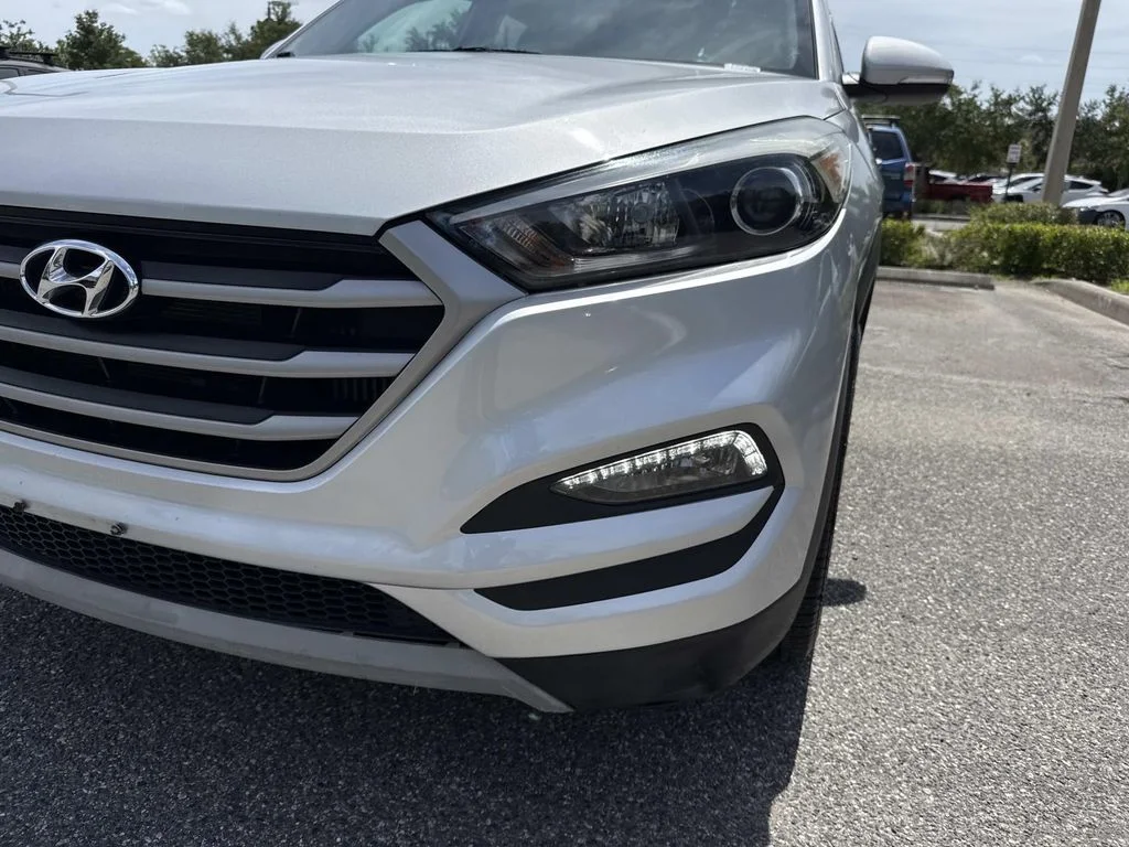 Used 2017  Hyundai Sport image 10