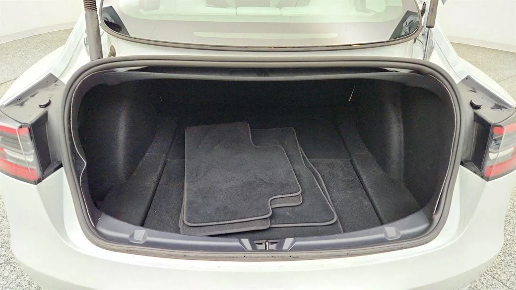 Used 2023 Pearl White Multi-Coat Tesla Performance AWD w/ White & Black Premium Interior image 25