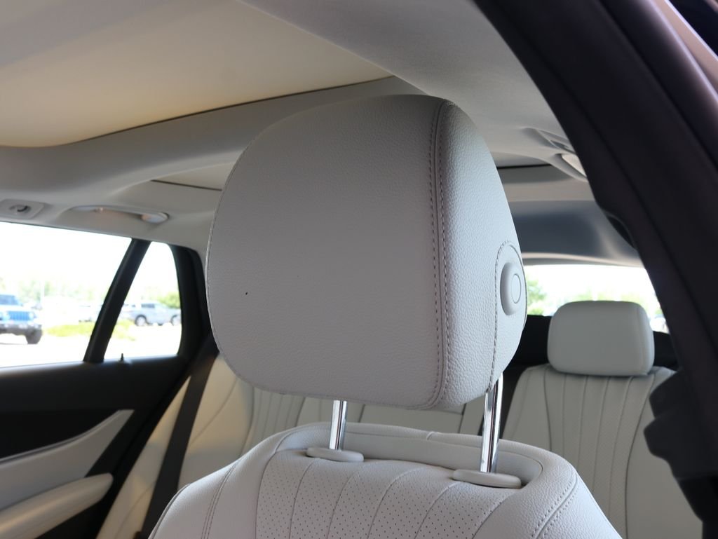 Used 2022  Mercedes-Benz E 450 image 23