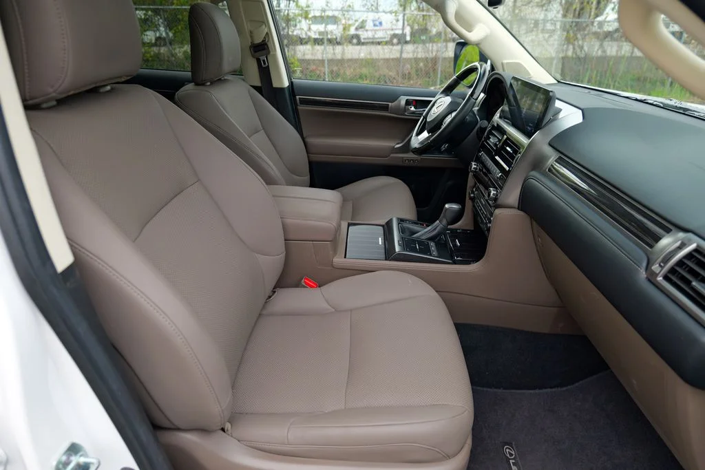 Used 2023 White Pearl Lexus 460 image 36