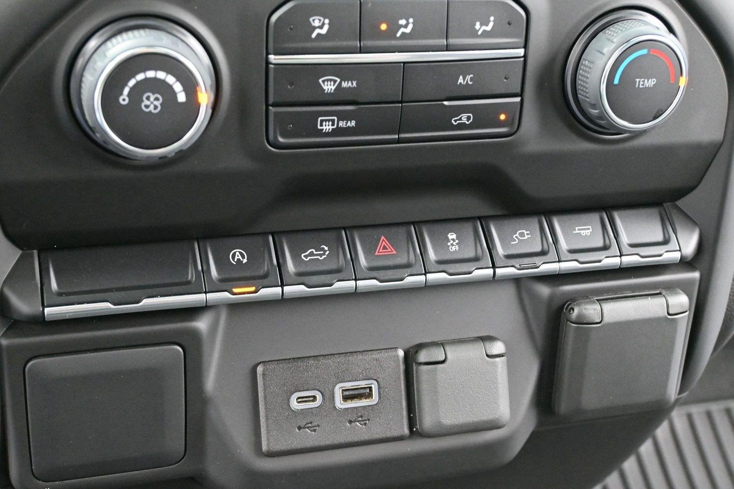 Used 2022 Summit White Chevrolet Custom image 23