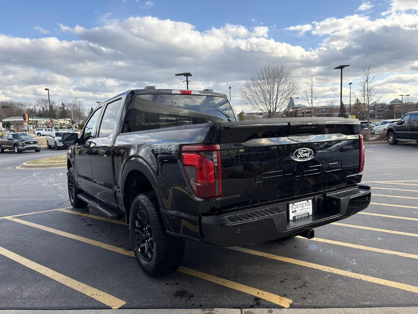 New 2026 Agate Black Metallic Ford XLT image 4
