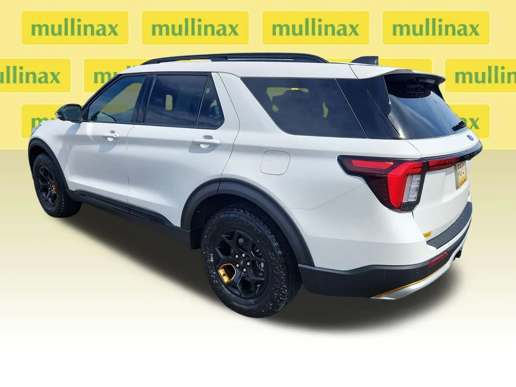 New 2026 White Ford Tremor image 6