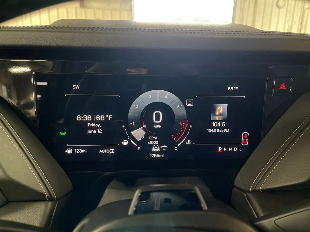 Used 2026 White GMC Elevation image 21