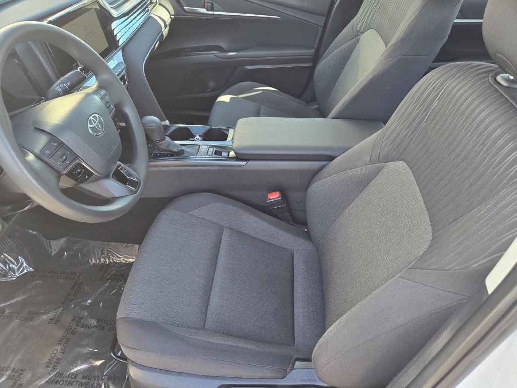Used 2025 White Toyota LE image 14