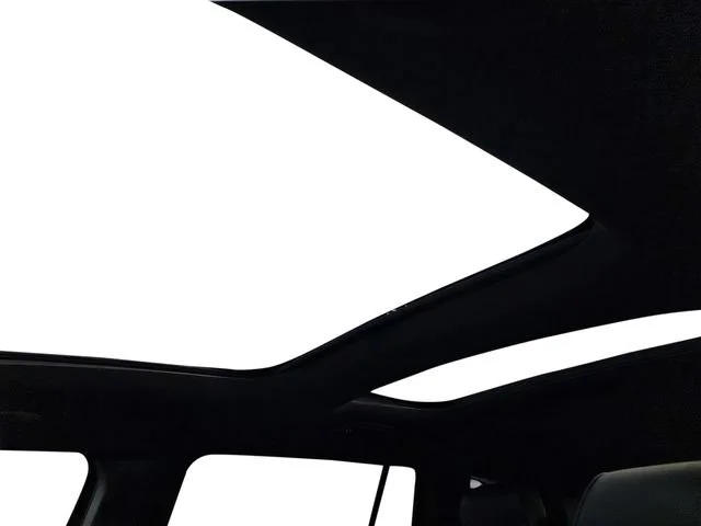 Used 2024 Black Mercedes-Benz GLB 250 image 17