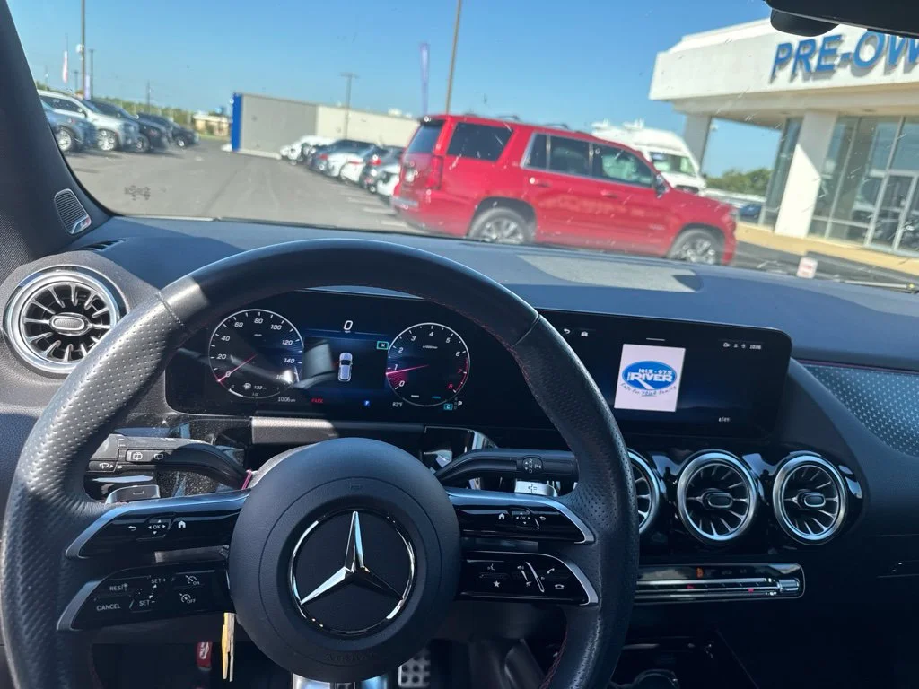Used 2025  Mercedes-Benz GLA 250 image 22