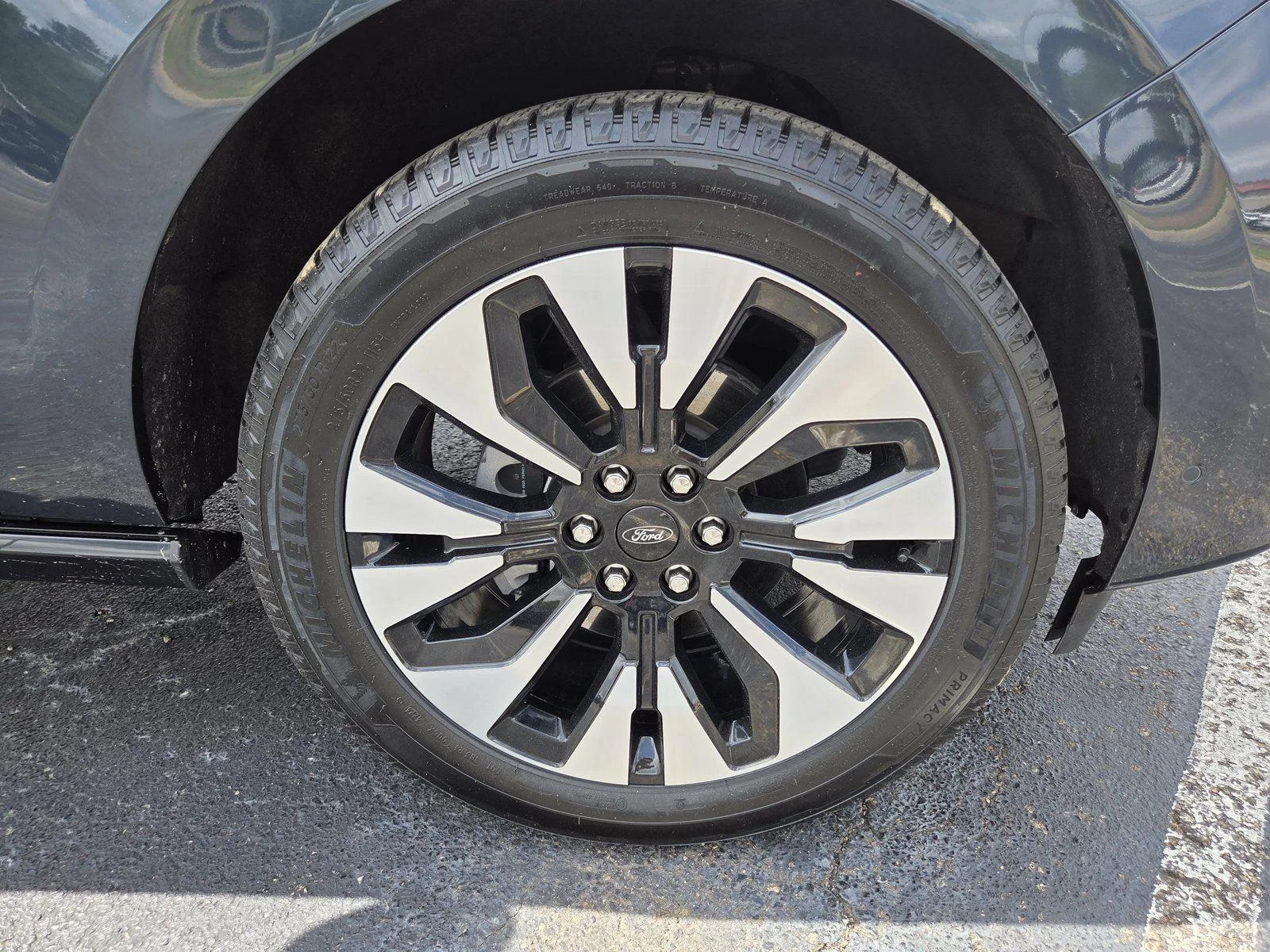Used 2025 Stone Blue Ford Platinum image 33