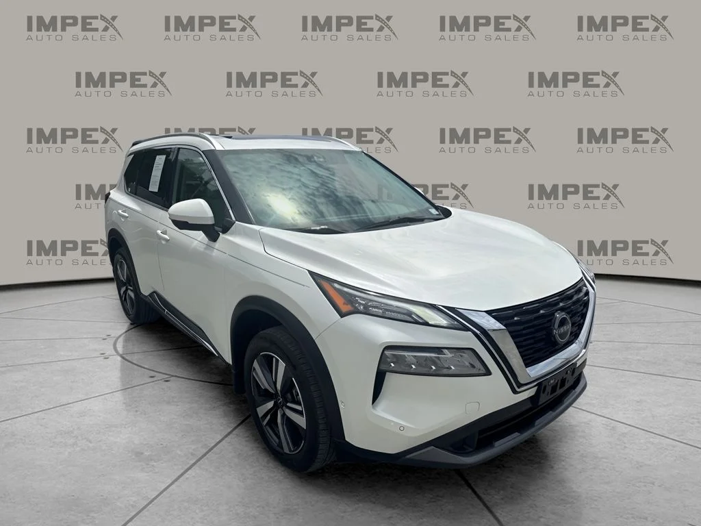 Used 2023 White Nissan SL image 7