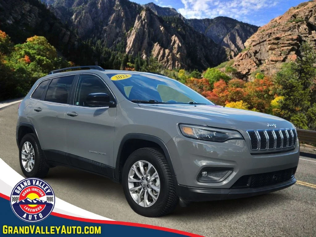 2022 Jeep Cherokee Latitude Lux