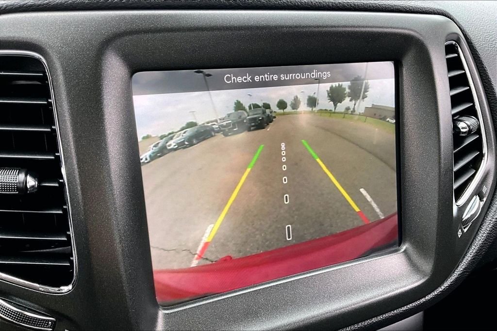 Used 2020 Red Jeep Trailhawk image 23