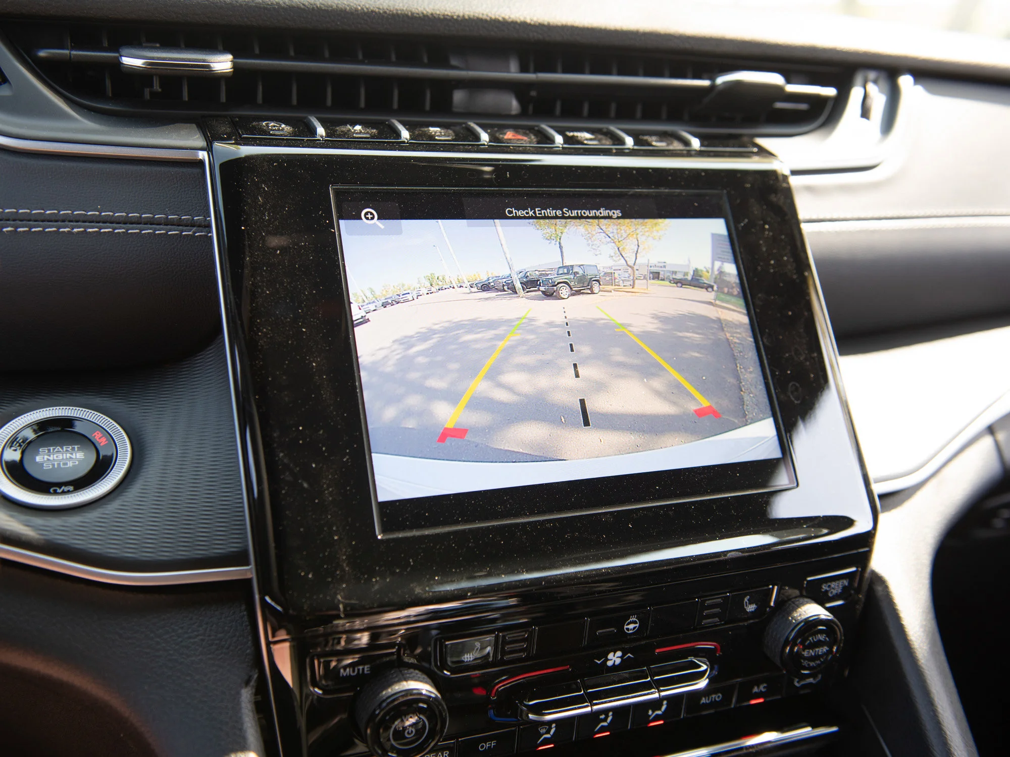 New 2025 White Jeep Altitude* 4x4, Sunroof, Heated Leather, Wireless Charging Pad image 13