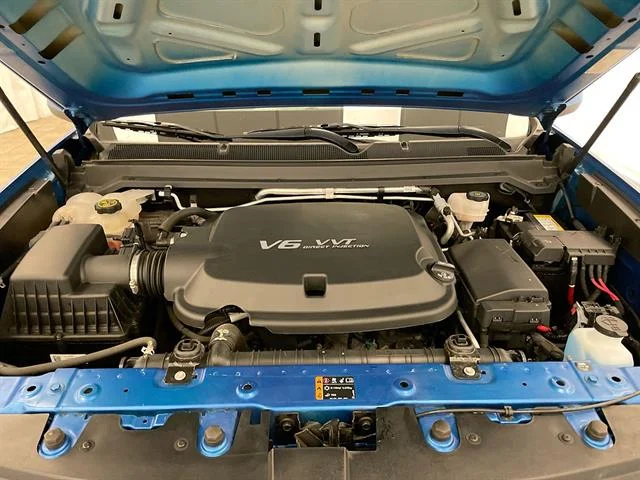 Used 2022 BLUE Chevrolet Work Truck image 26