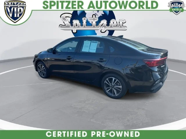 Used 2023 Black Kia LXS image 11