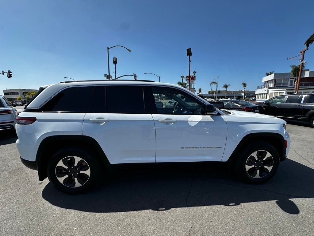 Used 2022 White Jeep 4xe image 5