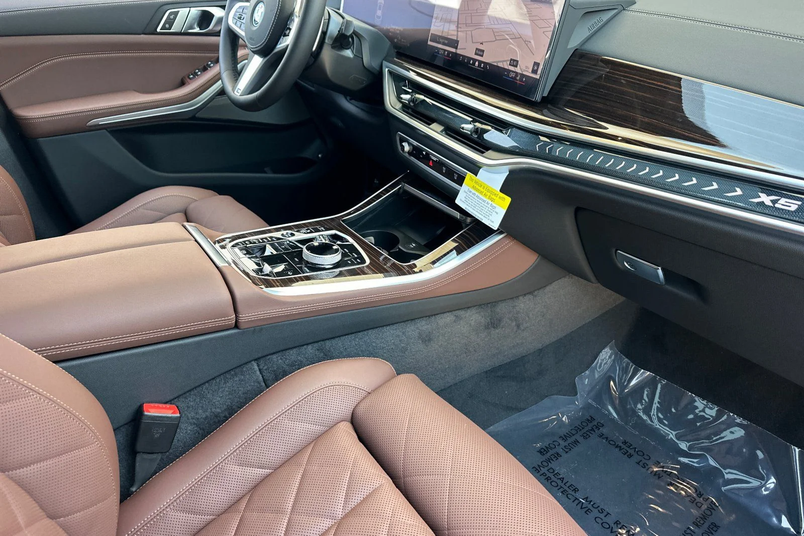 New 2026 Mineral White Metallic BMW xDrive50e image 13