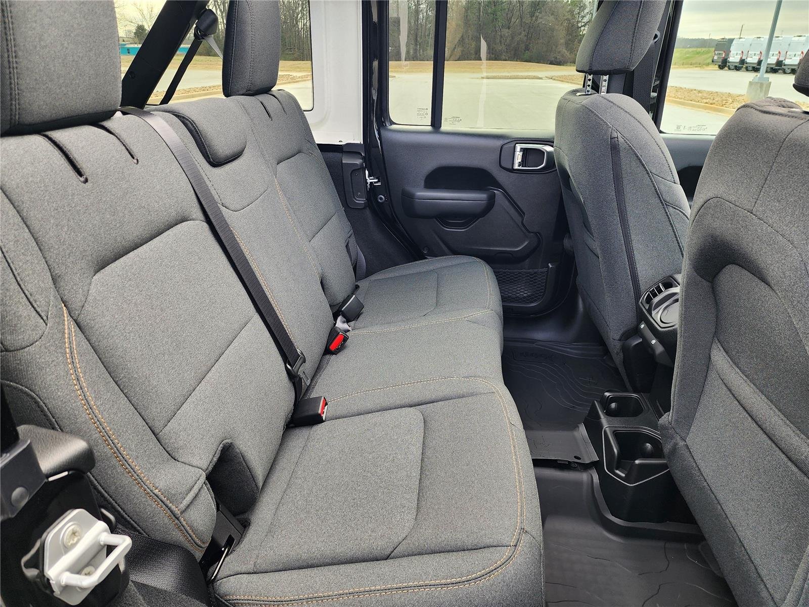 New 2026 Black Clear-Coat Exterior Paint Jeep  image 8