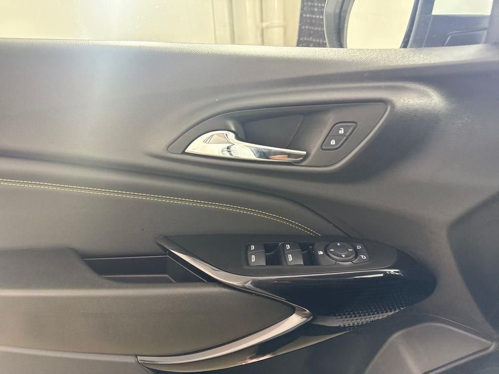 Used 2025 White Chevrolet LT image 19