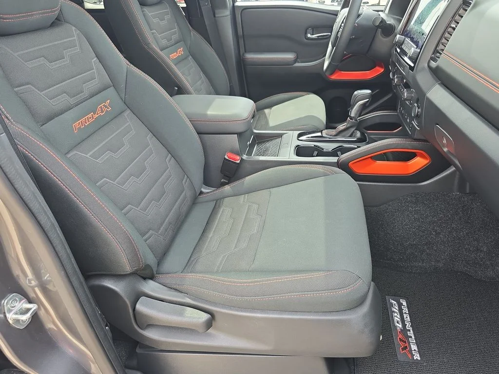 Used 2022  Nissan PRO-4X image 38