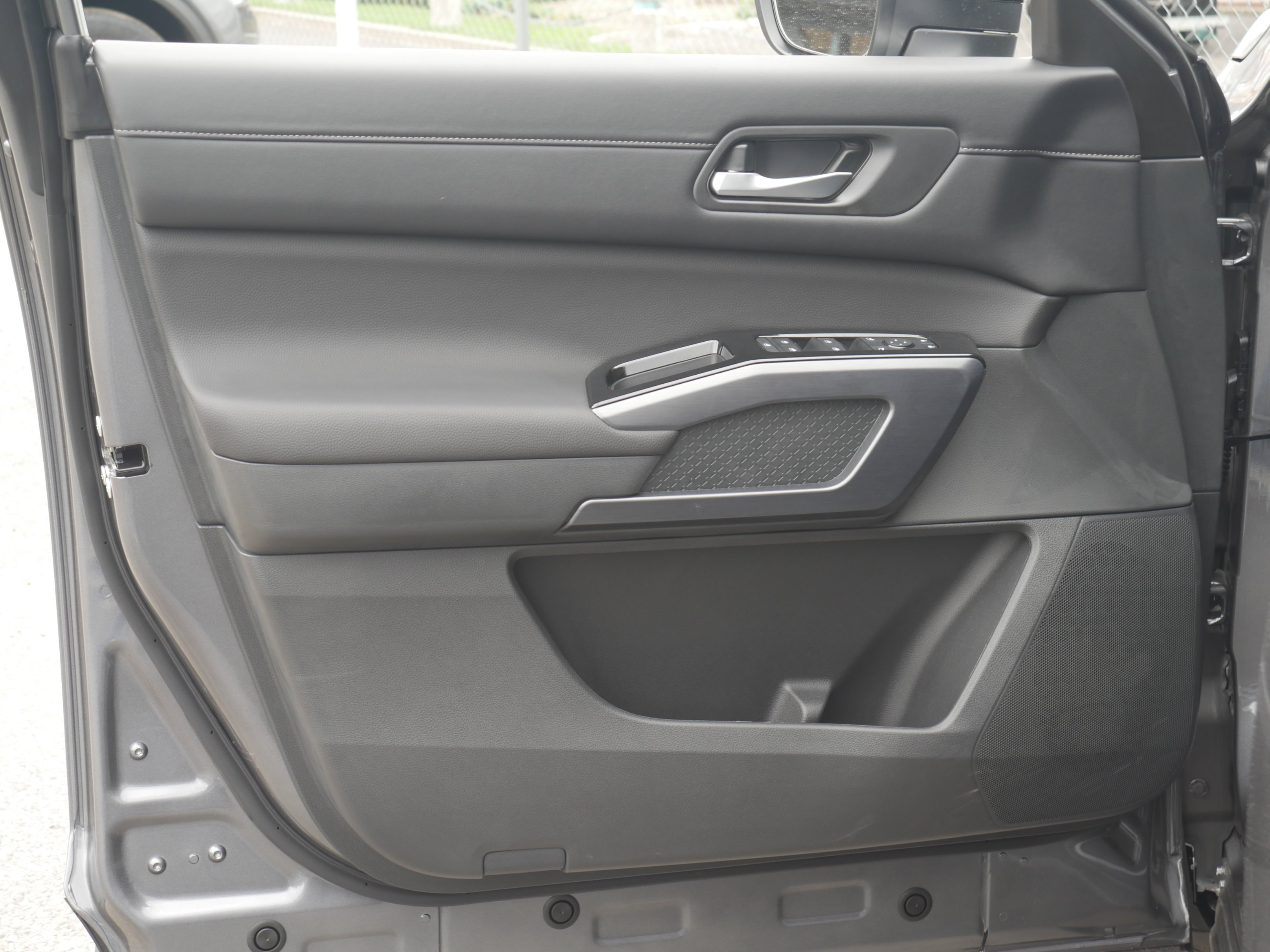 New 2026 Gun Metallic Nissan SL image 35