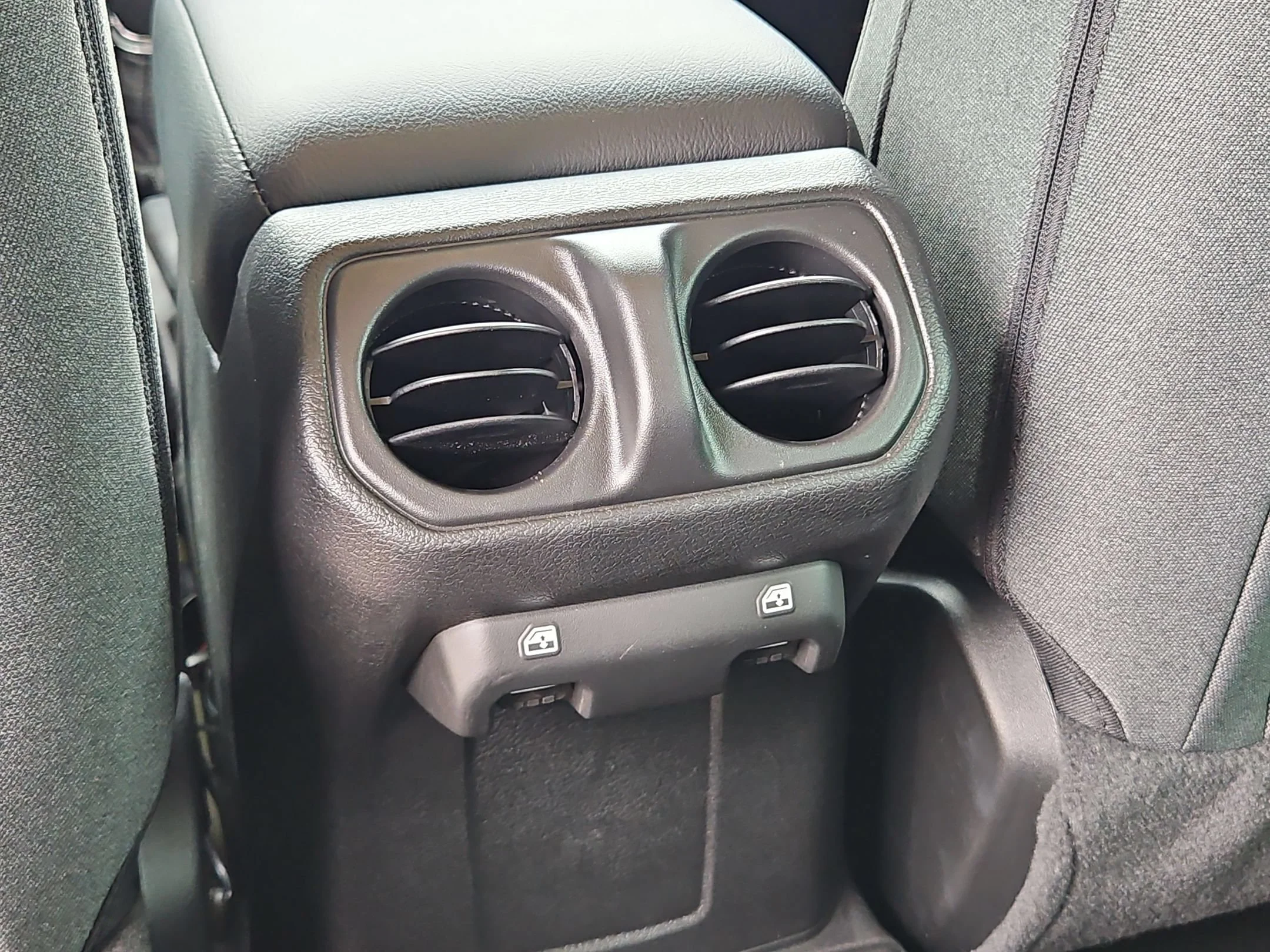 Used 2026 Green Jeep Sport image 22