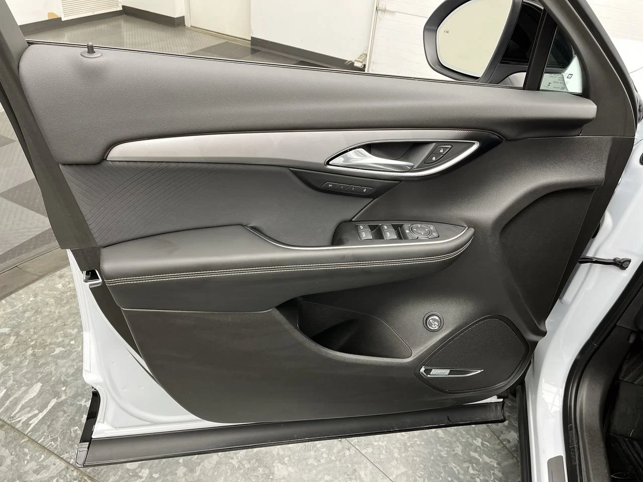 New 2026 Iridescent White Tricoat Buick Sport Touring image 8