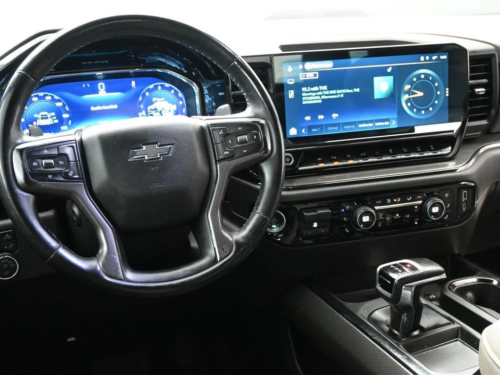 Used 2025 Black Chevrolet ZR2 image 7
