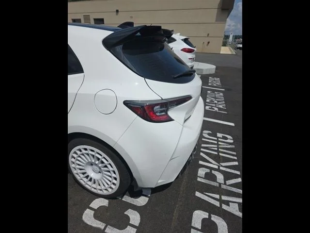 Used 2022 White Toyota SE Nightshade Edition image 18