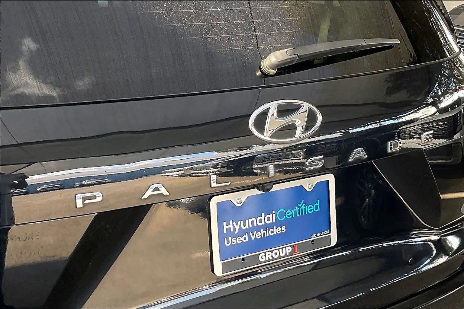 Used 2024 Moonlight Cloud Hyundai SEL 8P image 10