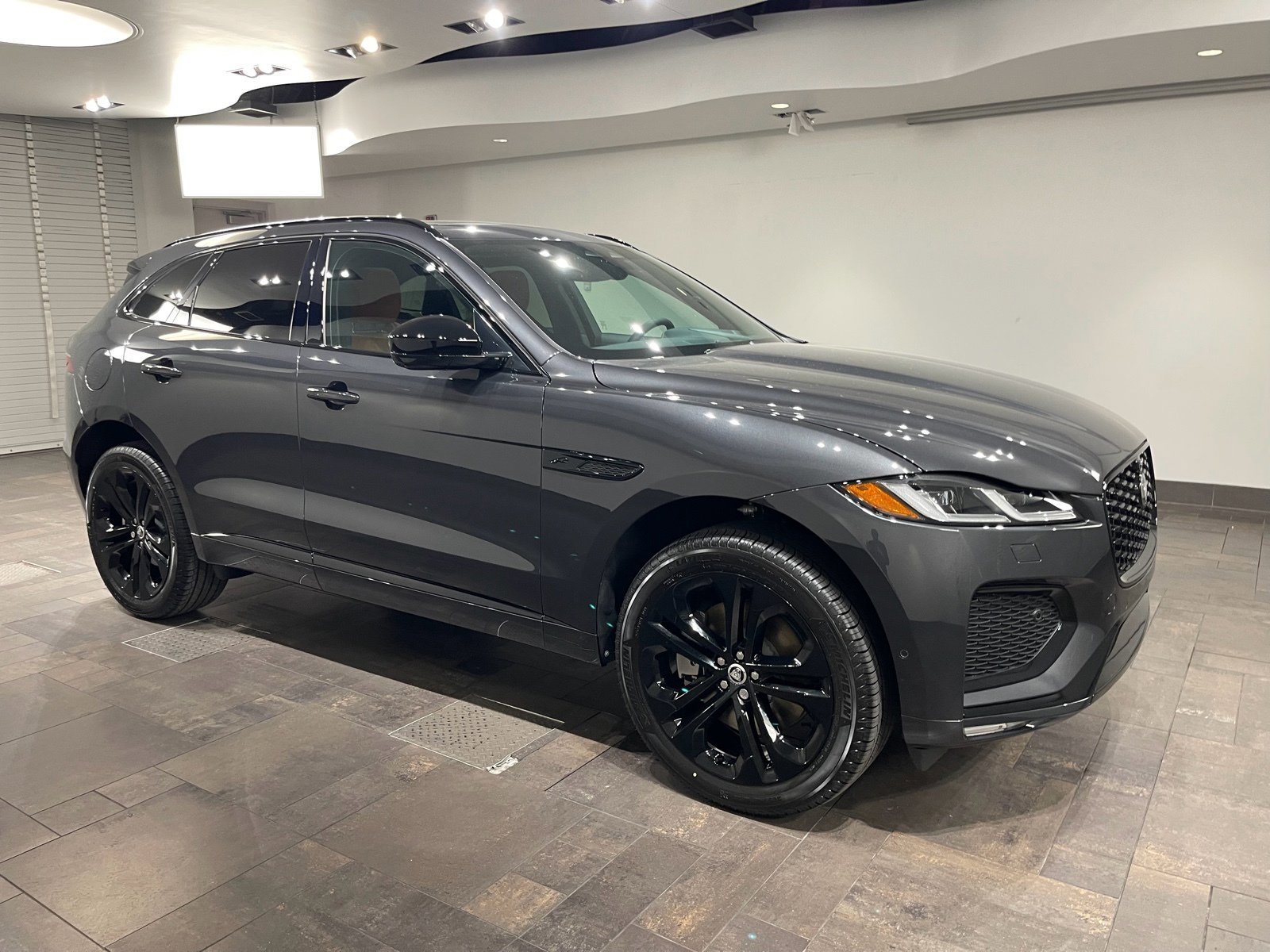 2026 Jaguar F-Pace R-Dynamic S - Photo 28