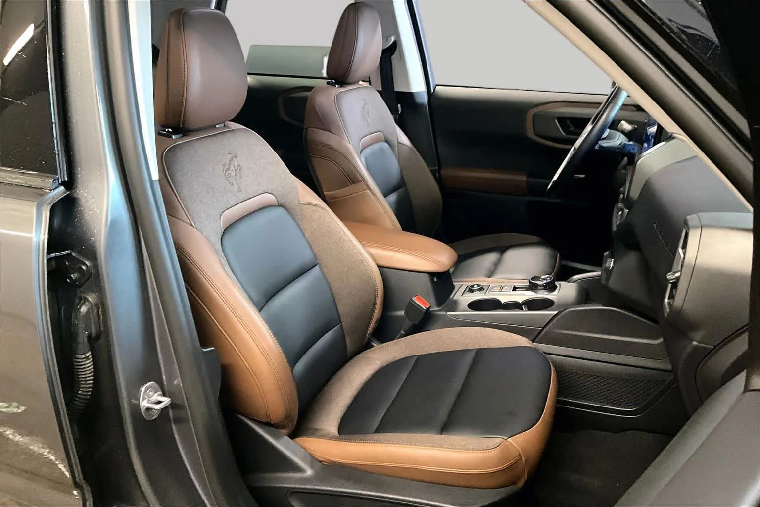 Used 2025 Carbonized Gray Ford Outer Banks image 9