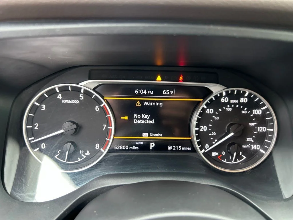 Used 2022 Blue Nissan S image 16